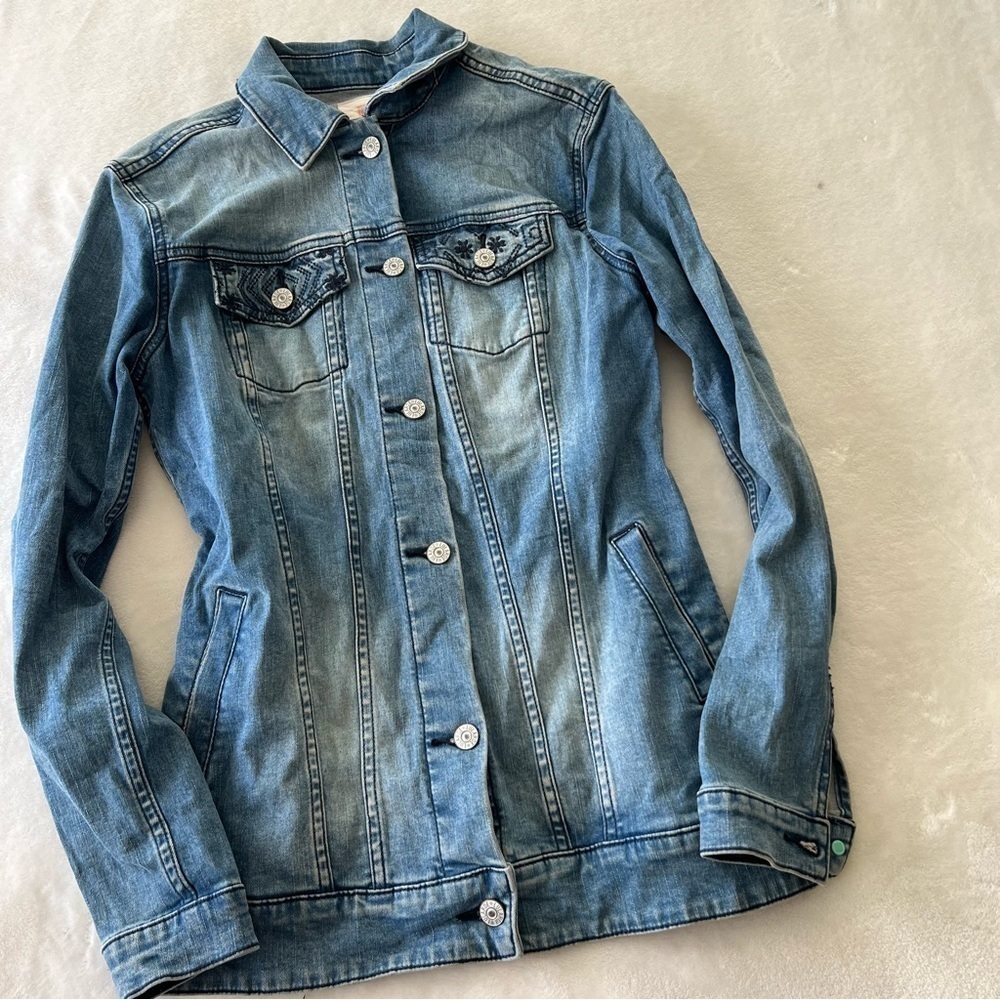 LulaRoe Jaxon Denim Jacket Two Tone Distressed Stretch Light Wash Size XS